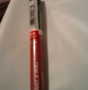 NWT Rasp berry Voice CRUELTY FREE LIP GLOSS wet n